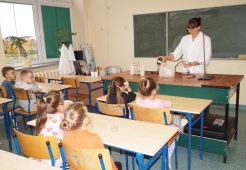 Akademia Małego Chemika klasa 1F